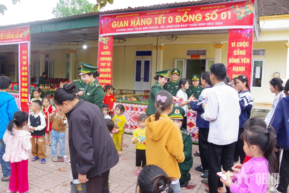 Xuân ấm nơi phên giậu Tổ quốc