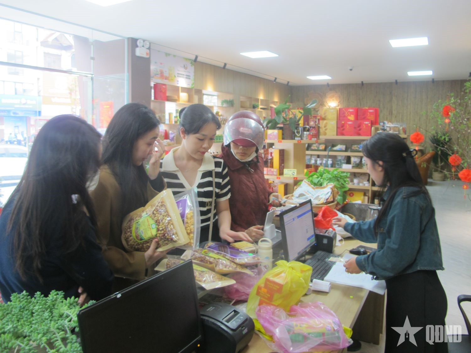 Nhút Thanh Chương, tương Nam Đàn - Những đặc sản xứ Nghệ “cháy hàng” dịp Tết