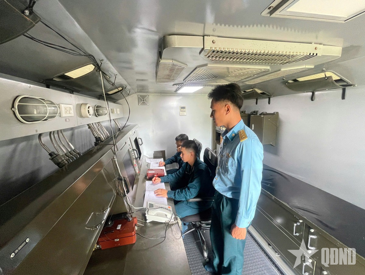 “Mắt thần” bảo vệ vùng trời 