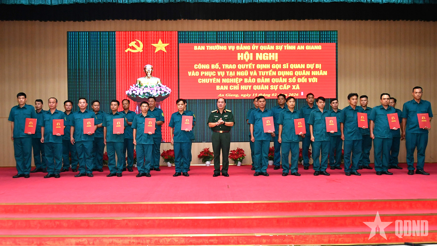 An Giang: Trao 131 quyết định vào phục vụ tại ngũ