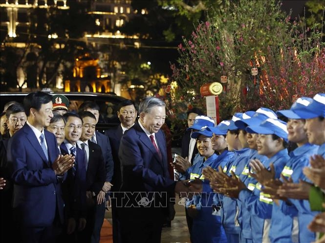 Tổng Bí thư Tô Lâm thăm chúc Tết Đảng bộ, chính quyền và nhân dân Hà Nội

