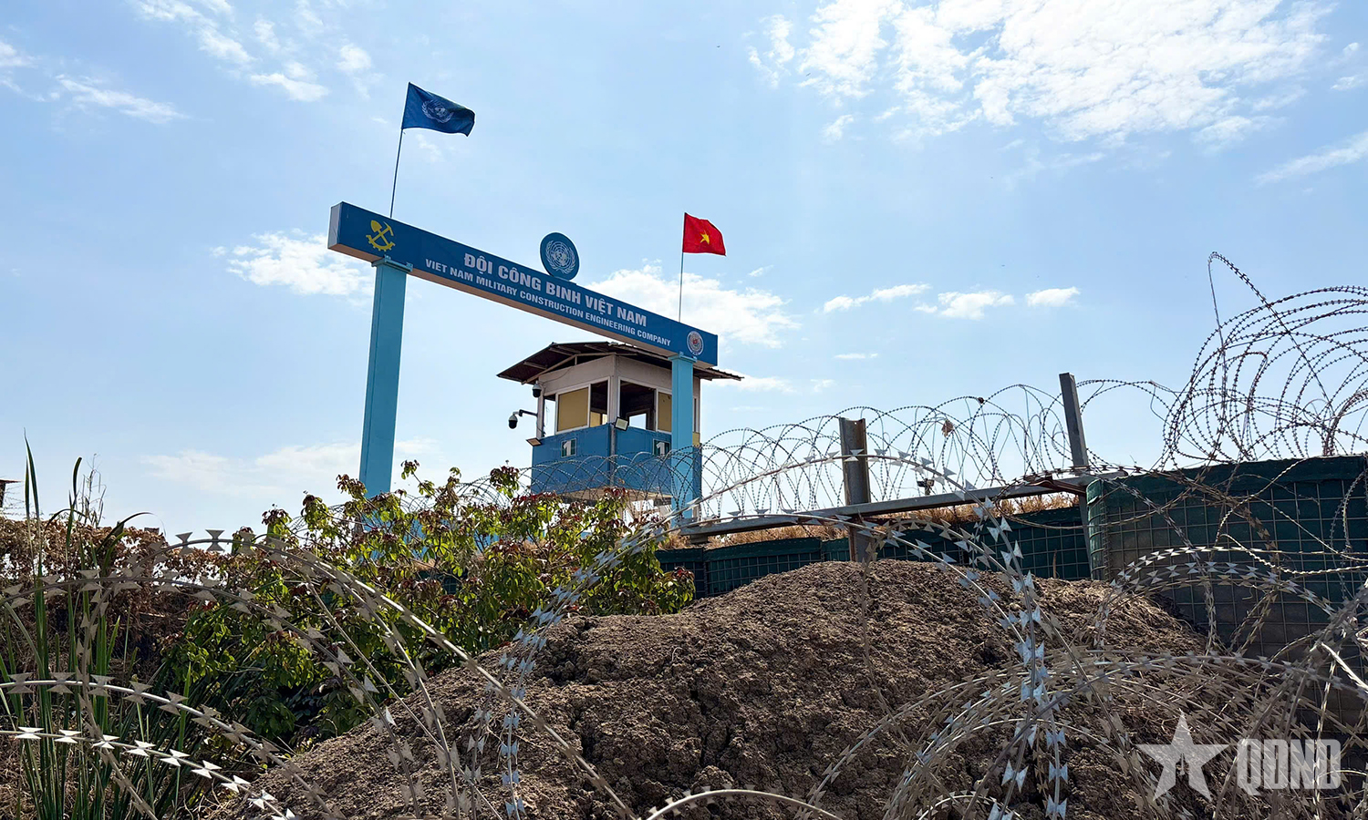 Các chiến sĩ mũ nồi xanh Việt Nam giữ bình yên mùa xuân Abyei