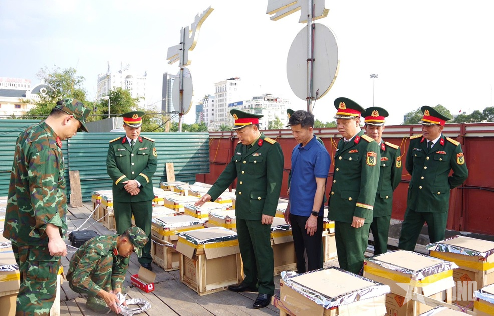 Thanh Hóa: 360 dàn pháo hoa tầm thấp sẵn sàng cho đêm Giao thừa Tết Bính Ngọ