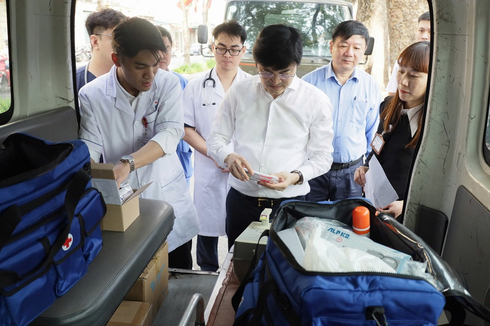 Hà Nội: Kiểm tra công tác đảm bảo y tế phục vụ bắn pháo hoa Tết Nguyên đán 