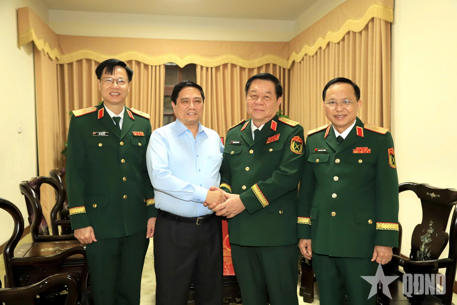 Đại tướng Nguyễn Trọng Nghĩa thăm, chúc Tết Thủ tướng Phạm Minh Chính