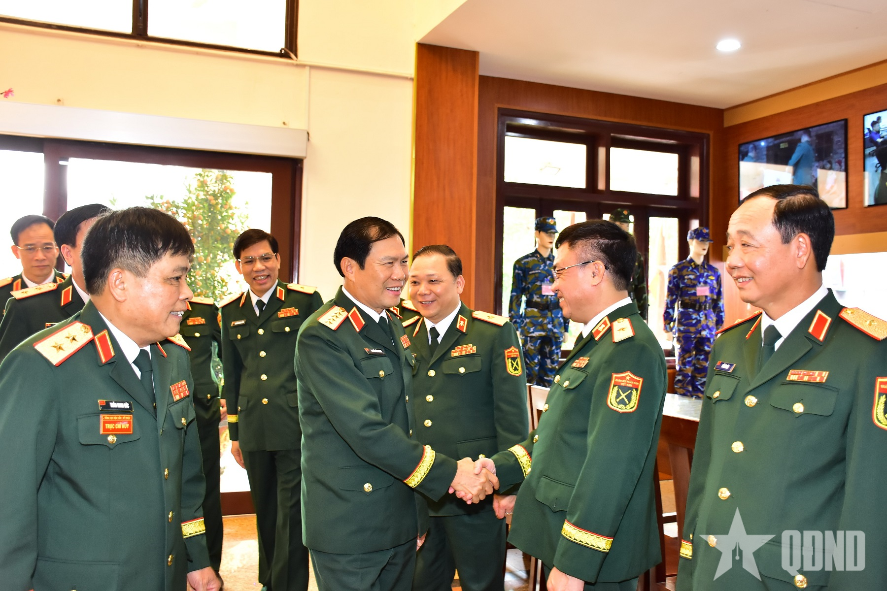 Đại tướng Nguyễn Tân Cương thăm, chúc Tết Tổng cục Hậu cần - Kỹ thuật và Lữ đoàn 144