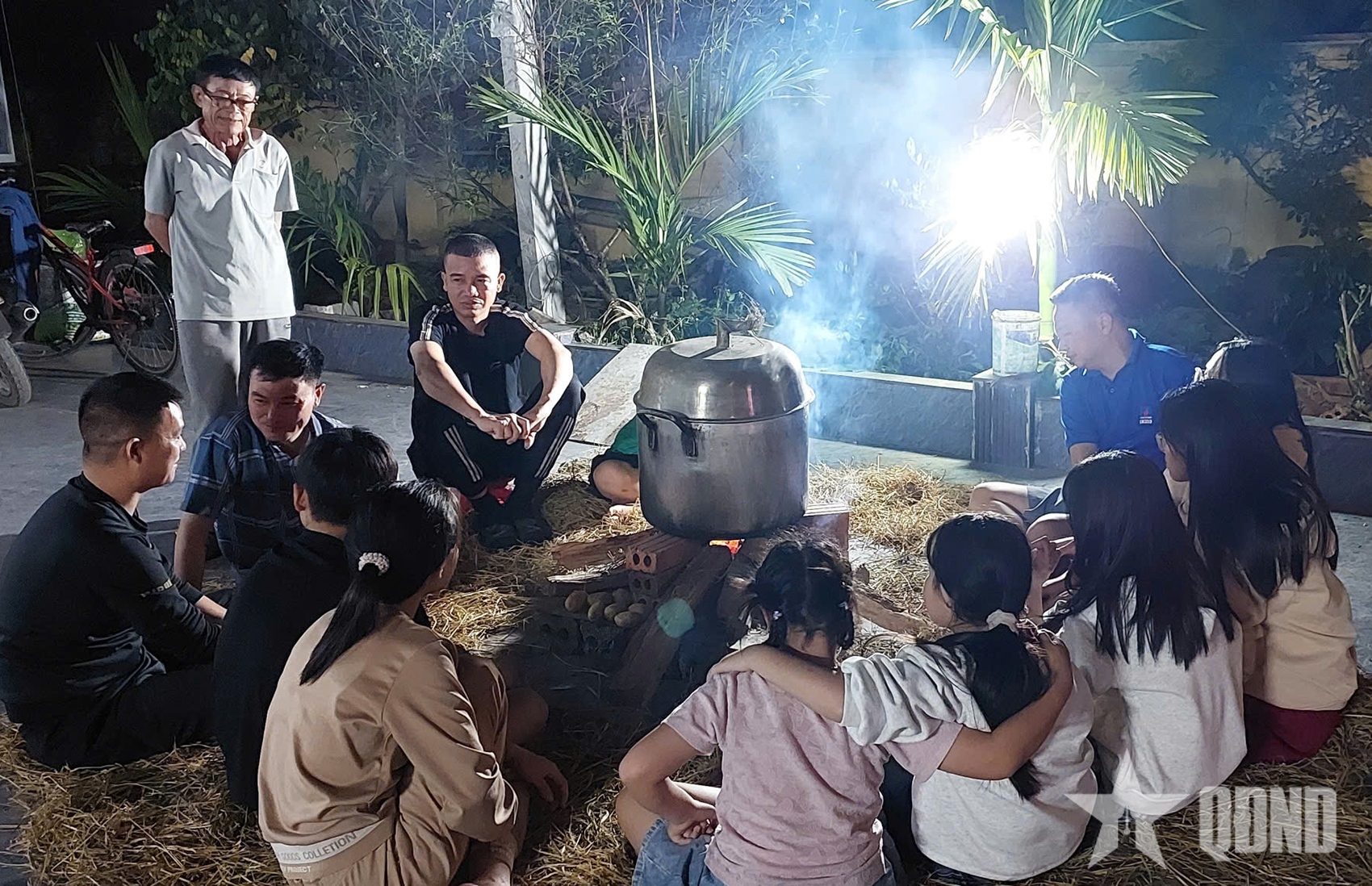 Trong vòng tay quê nhà ngày Tết