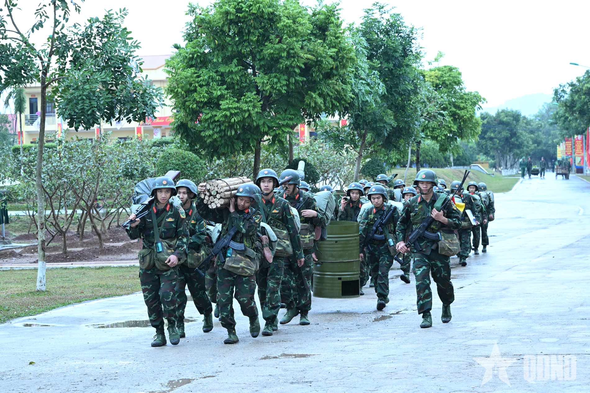 Trung đoàn 95 luyện tập chuyển trạng thái sẵn sàng chiến đấu trong dịp Tết
