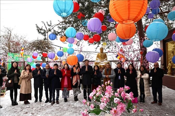 Thế giới đón Xuân Bính Ngọ 2026