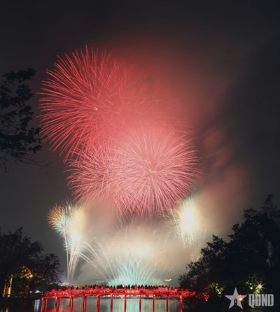 View - 	Đêm giao thừa Xuân Bính Ngọ 2026