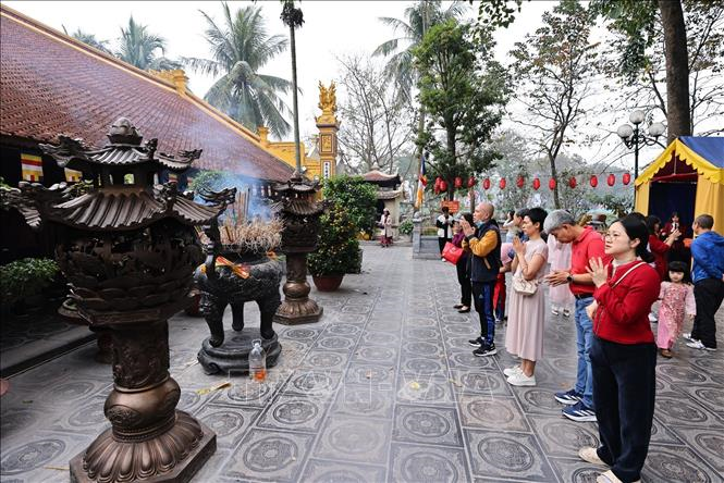 Đi lễ ngày đầu năm - nét văn hóa truyền thống của người Hà Nội