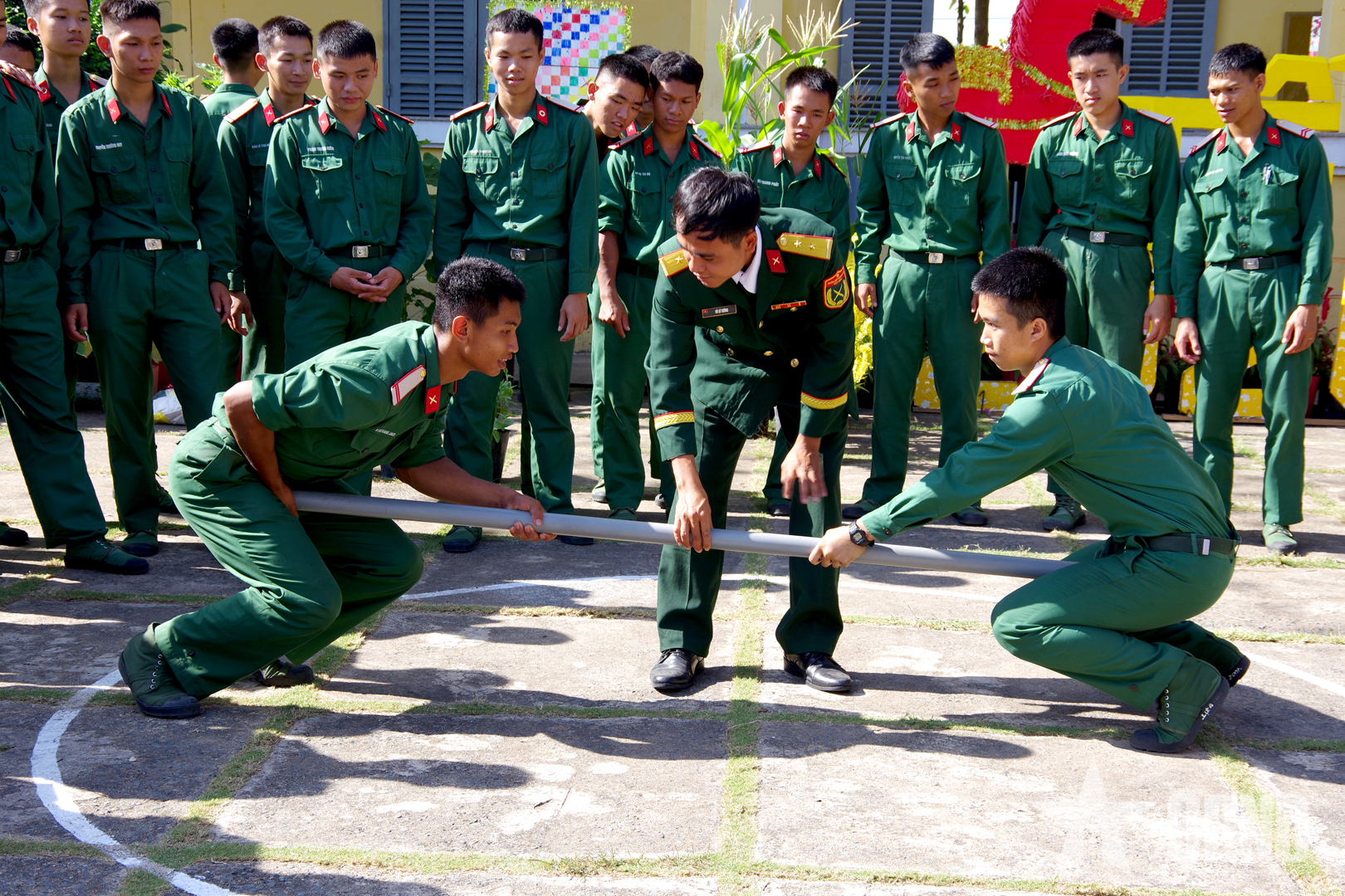 Sư đoàn 309 (Quân khu 7): Bộ đội hào hứng tham gia trò chơi dân gian ngày đầu xuân