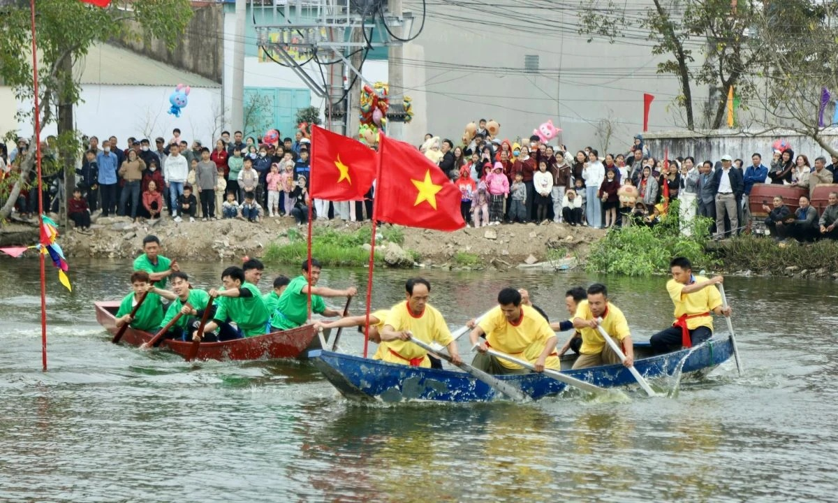 Thanh Hóa: Sôi nổi Lễ hội đua thuyền truyền thống Làng văn hóa Trù Ninh