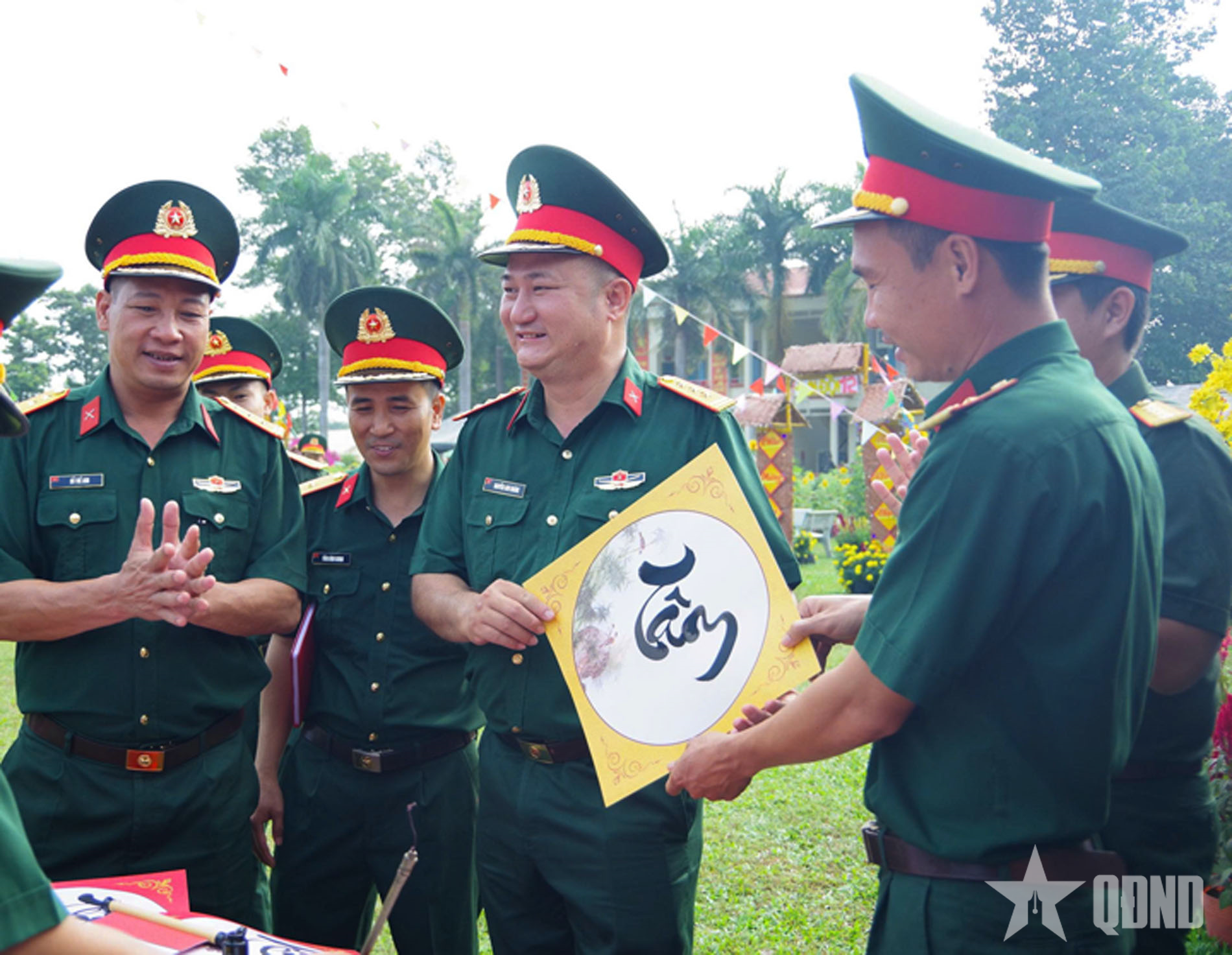 Sôi nổi hoạt động vui xuân ở Sư đoàn 5