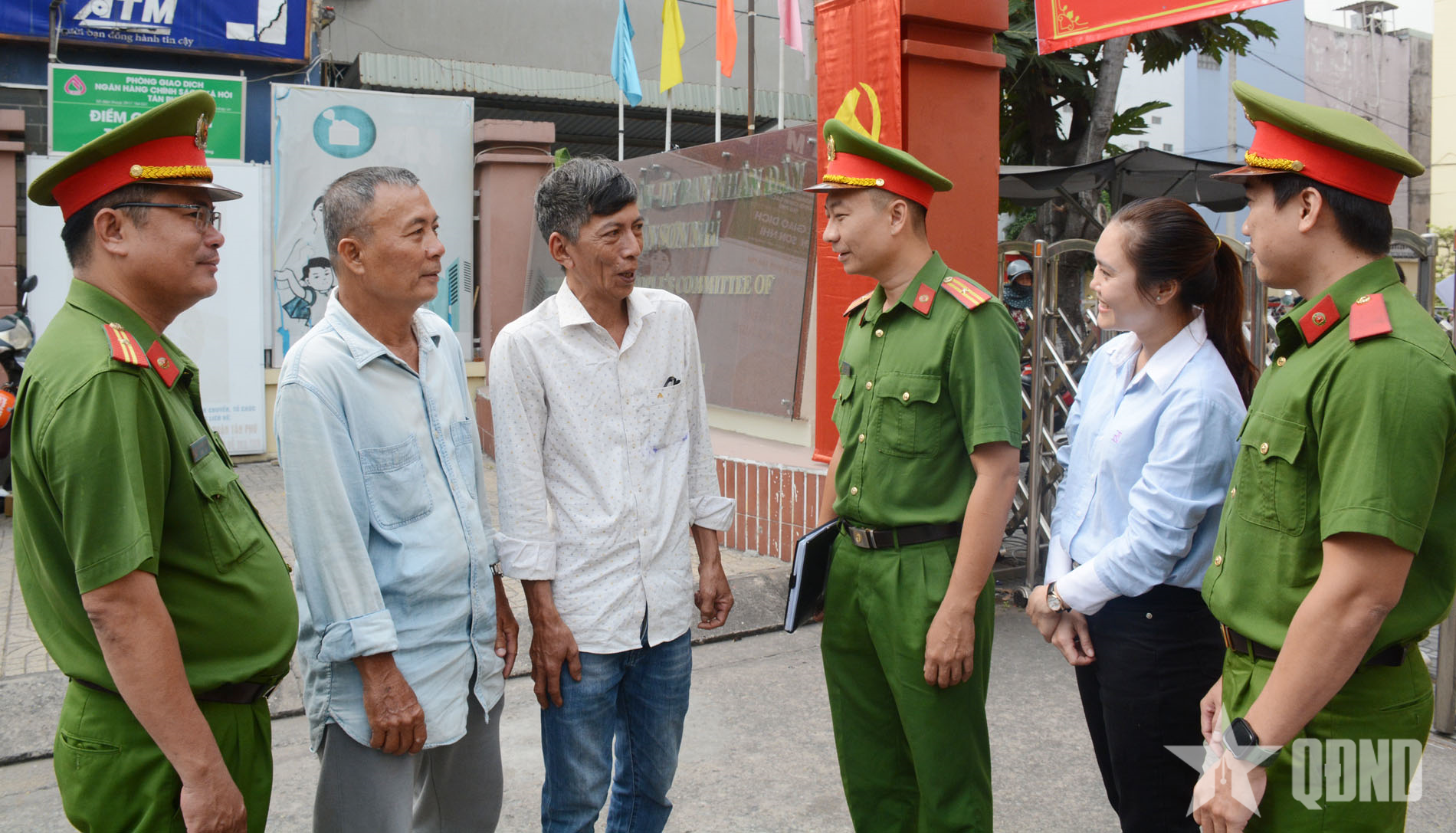 Xuân về bình yên trên TP Hồ Chí Minh
