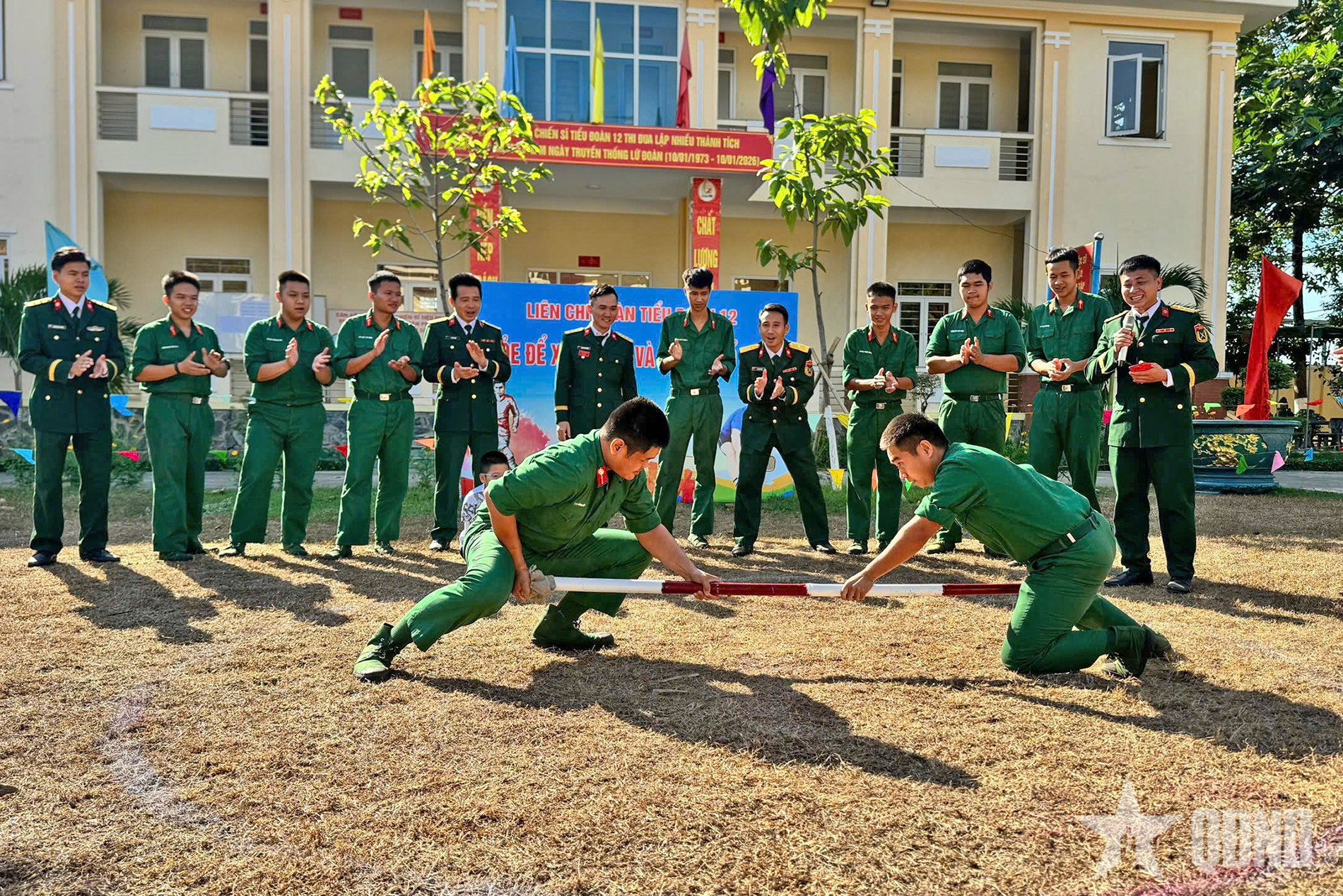 Cán bộ, chiến sĩ Lữ đoàn 596 đón xuân vui tươi, ý nghĩa