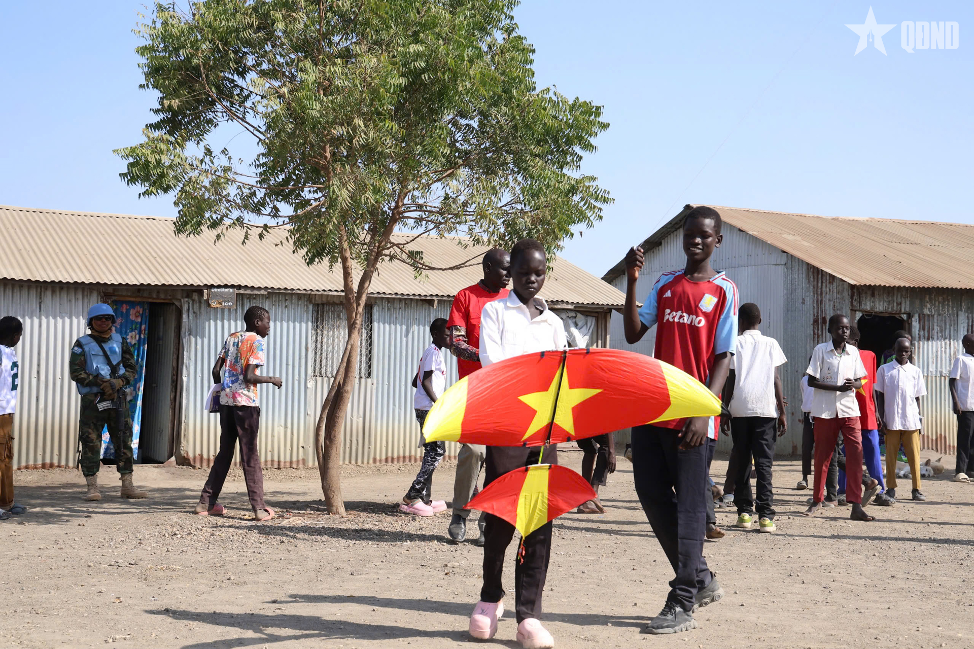 Sắc xuân Việt Nam nơi tuyến đầu gìn giữ hòa bình