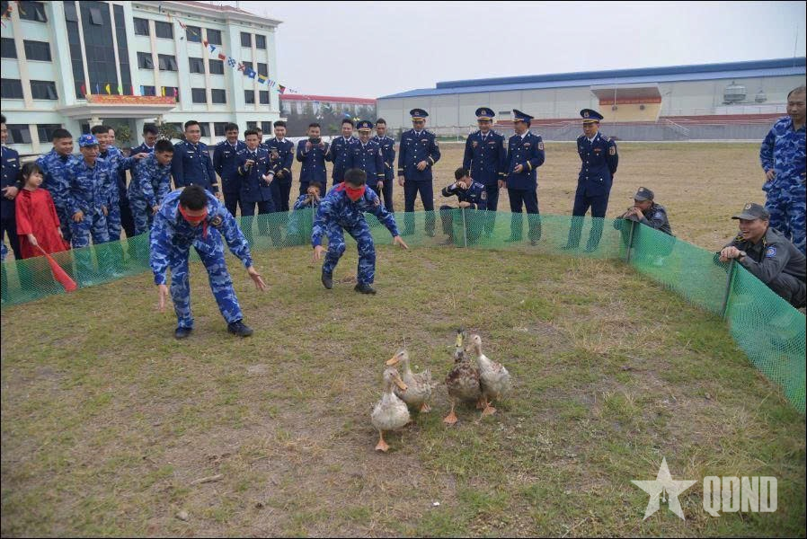 Hải đoàn 11: Giữ vững khí thế vui Xuân, sẵn sàng chiến đấu cao