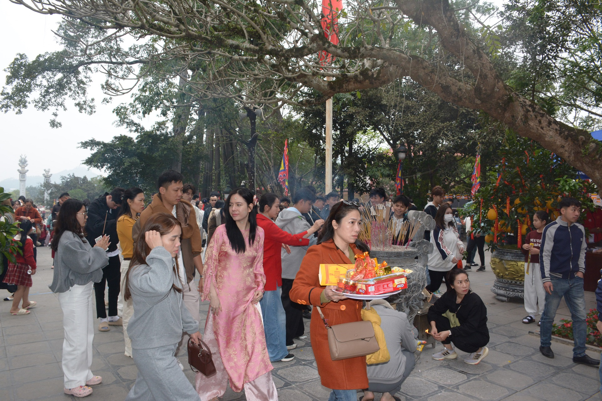 Về Tây Thiên tìm miền an yên