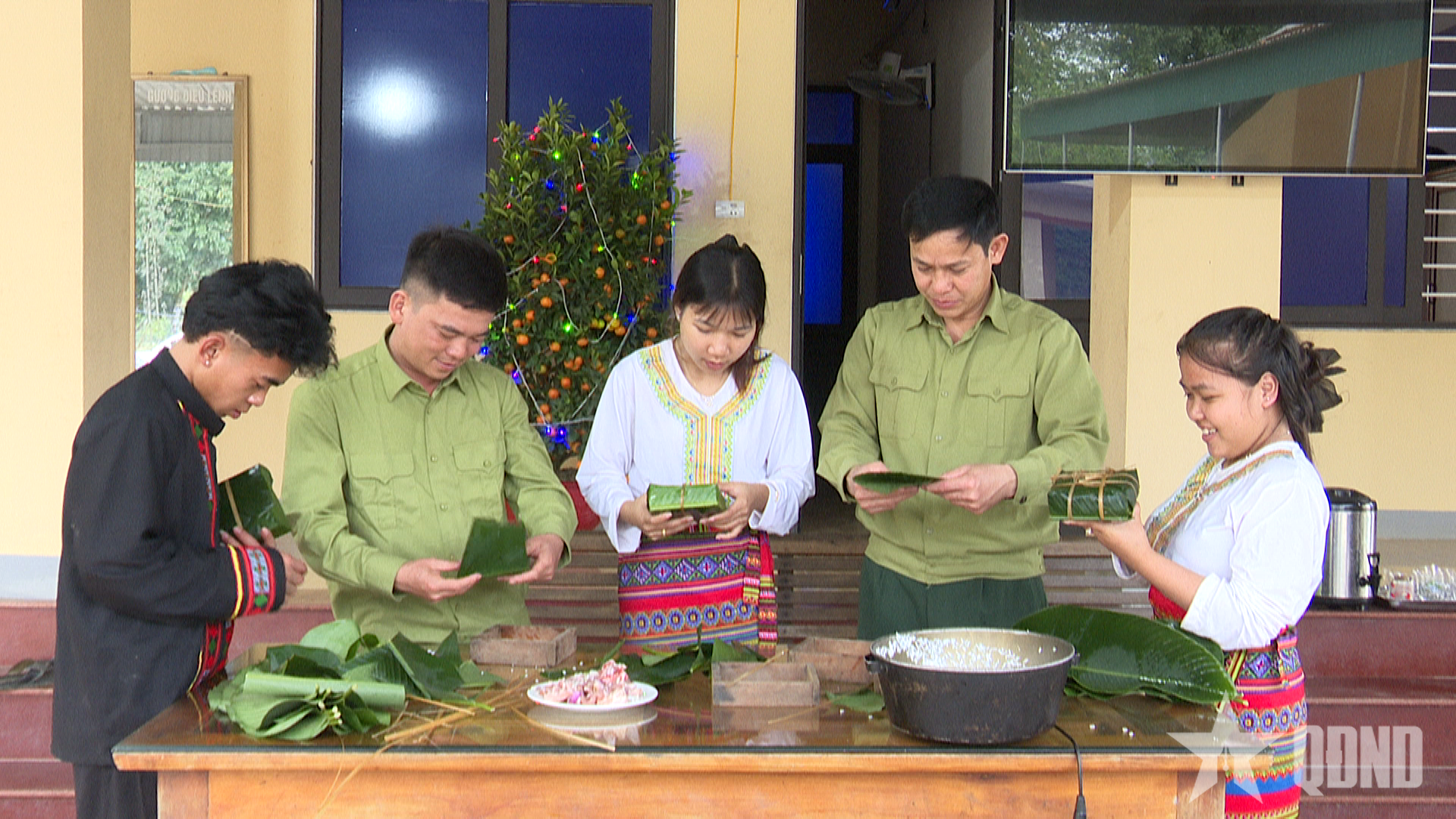 Tết của những đứa con nuôi biên phòng