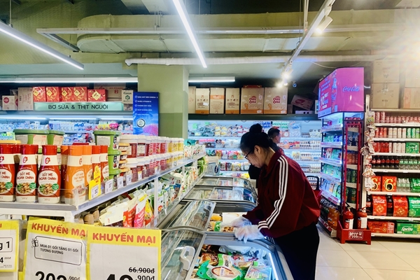 Mồng 4 Tết Thị trường khởi động trở lại, nguồn cung dồi dào, giá cả ổn định