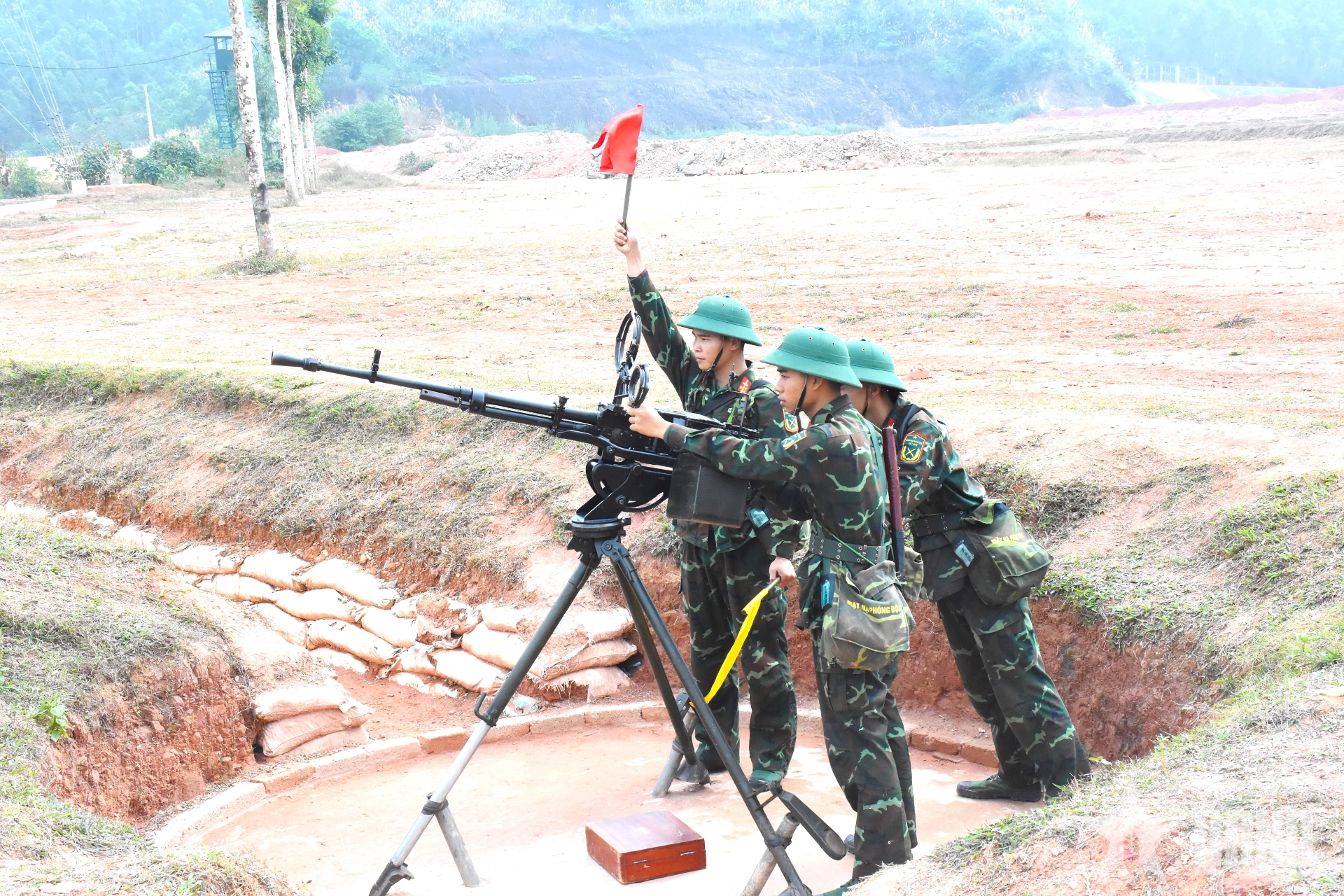 Cán bộ, chiến sĩ Sư đoàn 312 không một phút lơ là nhiệm vụ