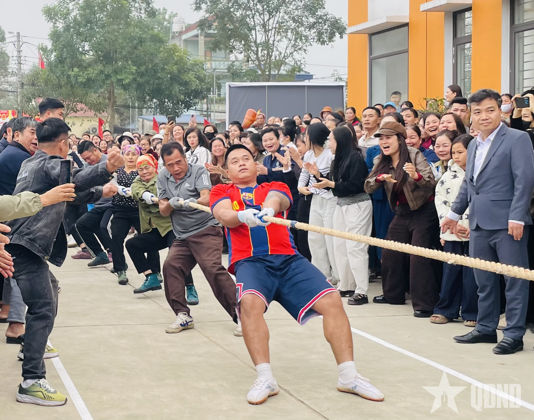 Sôi nổi Giải thể thao xã Quân Chu chào mừng bầu cử đại biểu Quốc hội khóa XVI và HĐND các cấp
