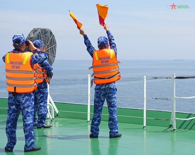 Gallery - 	Trân trọng những người giữ sự bình yên cho nhân dân đón Tết