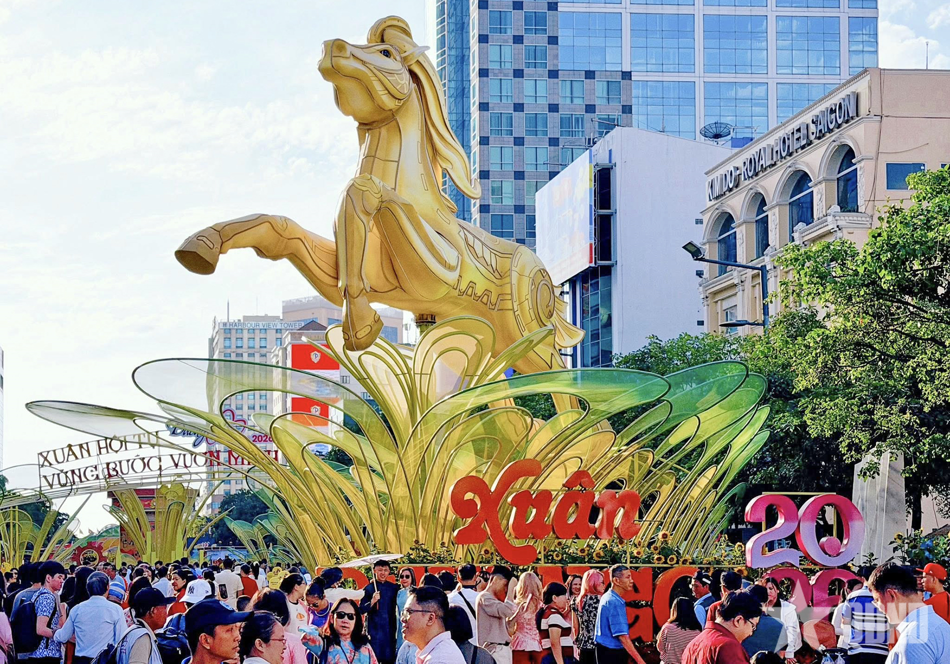 Đường hoa TP Hồ Chí Minh Tết Bính Ngọ đón hơn 2,2 triệu lượt khách tham quan