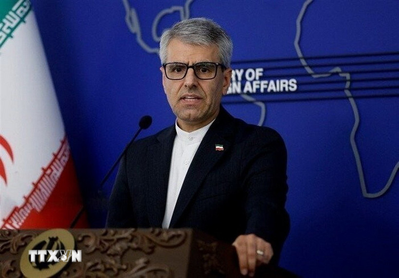 Iran tuyên bố đáp trả mạnh mẽ nếu Mỹ tấn công quân sự