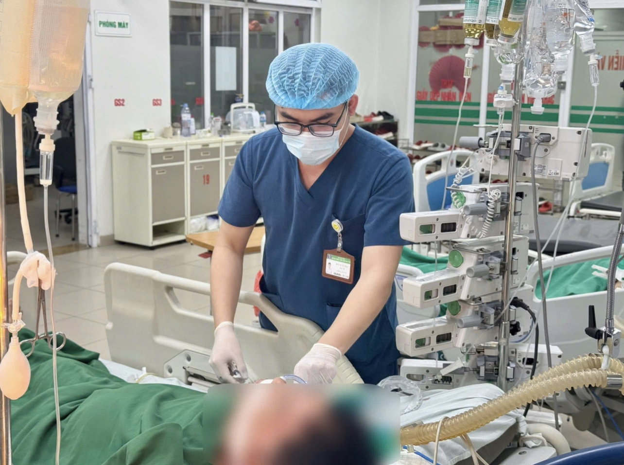 Uống rượu liên tục dịp Tết, người đàn ông nguy kịch vì xuất huyết tiêu hóa