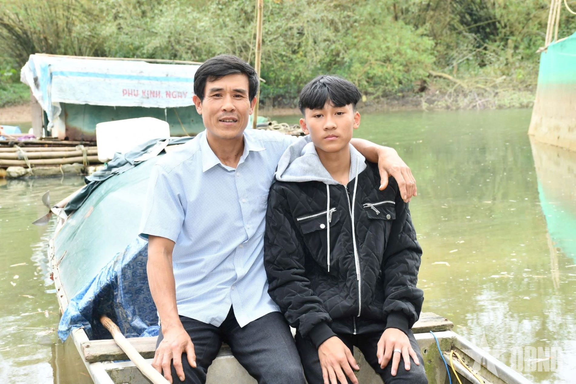 Dòng sông có người