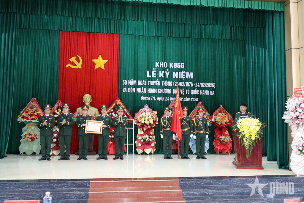 Kho K856 (Cục Quân khí, Tổng cục Hậu cần - Kỹ thuật) đón Huân chương Bảo vệ Tổ quốc hạng Ba