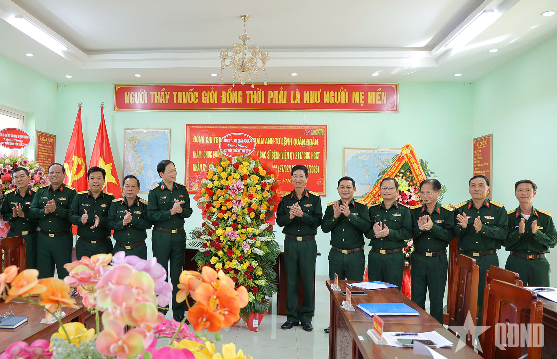 Bệnh viện Quân y 211 phải điều trị bằng khối óc, chăm sóc người bệnh bằng trái tim