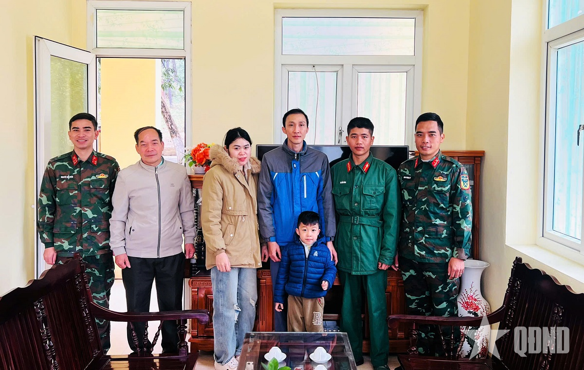 Hạ sĩ Hà Hải Đăng dũng cảm cứu cháu bé đuối nước