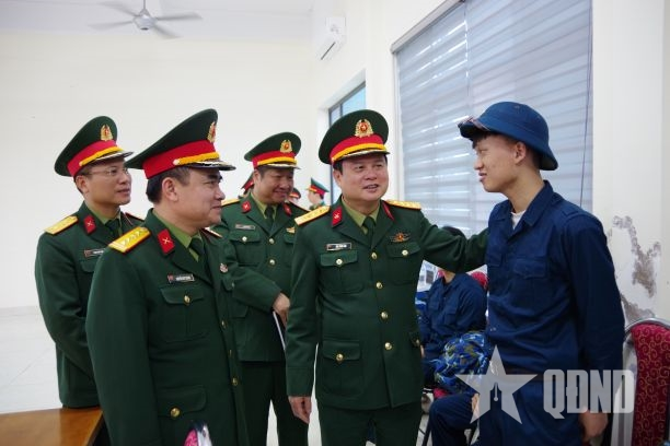 Tổng cục Hậu cần - Kỹ thuật kiểm tra công tác hậu cần, kỹ thuật cho nhiệm vụ giao nhận quân 