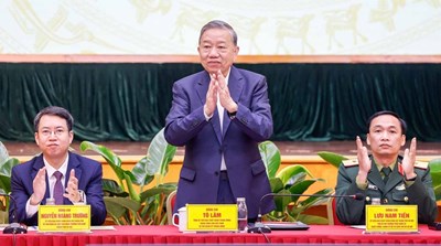 View - Tổng Bí thư dự Hội nghị tiếp xúc giữa cử tri với người ứng cử ĐBQH