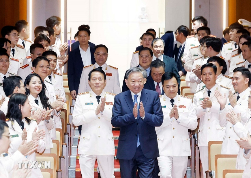 Tổng Bí thư Tô Lâm thăm, chúc Tết cán bộ, chiến sĩ Cục An ninh điều tra (Bộ Công an)

