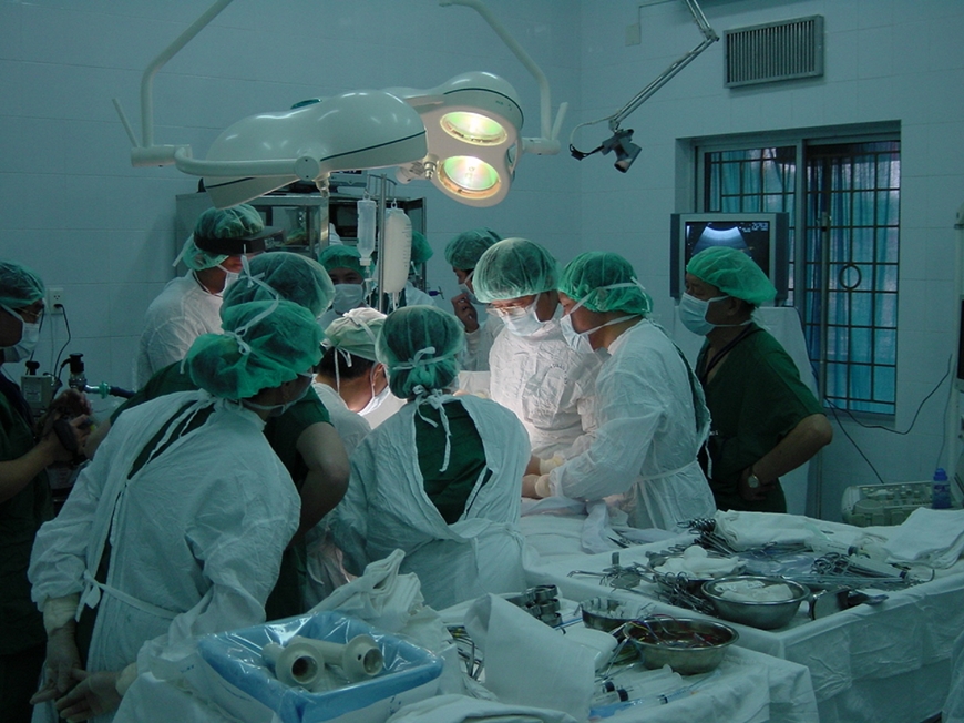 Thiếu tướng, GS, TS Lê Trung Hải: Người thầy thuốc quân y lặng thầm cứu người, bền bỉ trao truyền tri thức