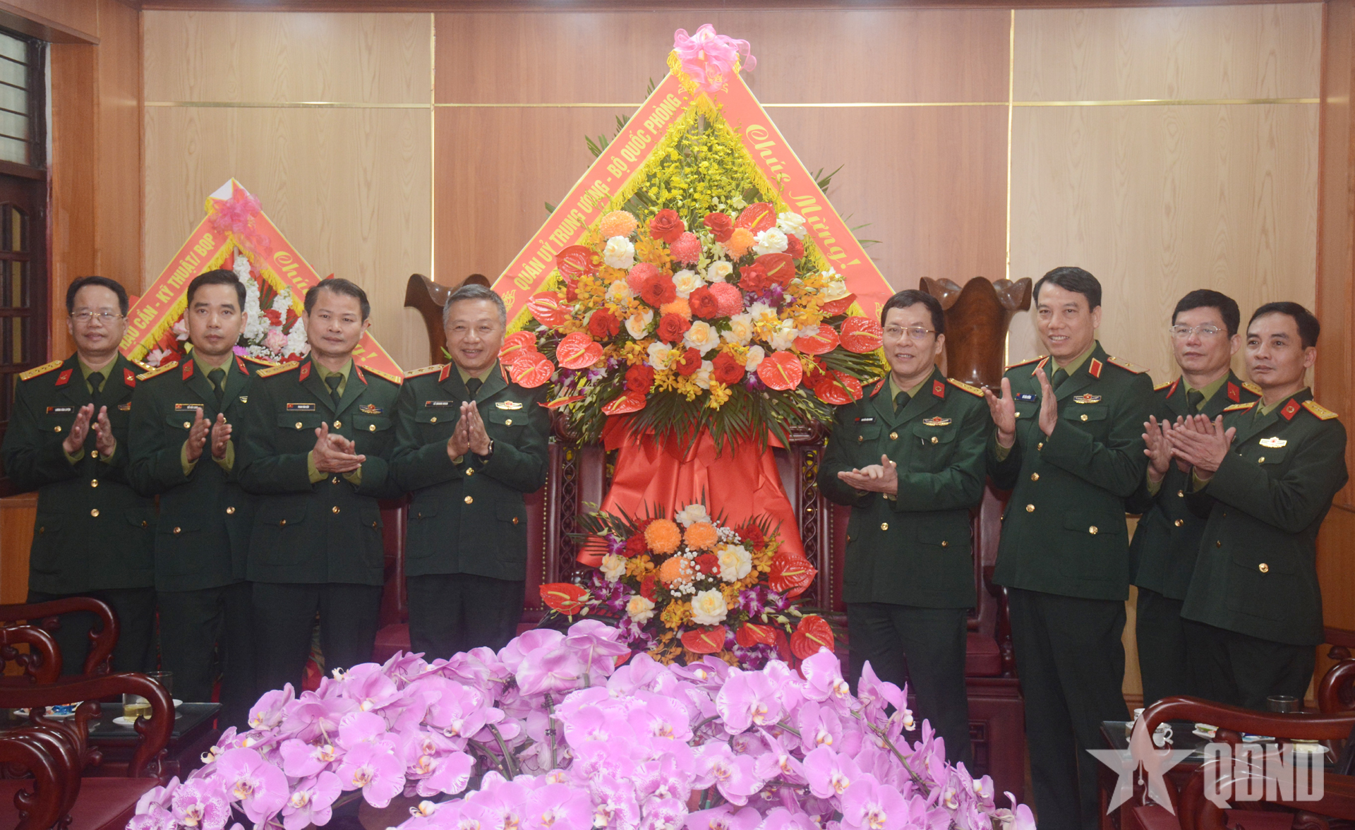 Thượng tướng Lê Quang Minh thăm, chúc mừng Bệnh viện Quân y 105 nhân Ngày Thầy thuốc Việt Nam