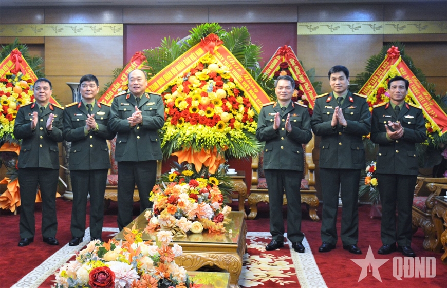 Trung tướng Lê Quang Đạo chúc mừng các học viện, bệnh viện quân y