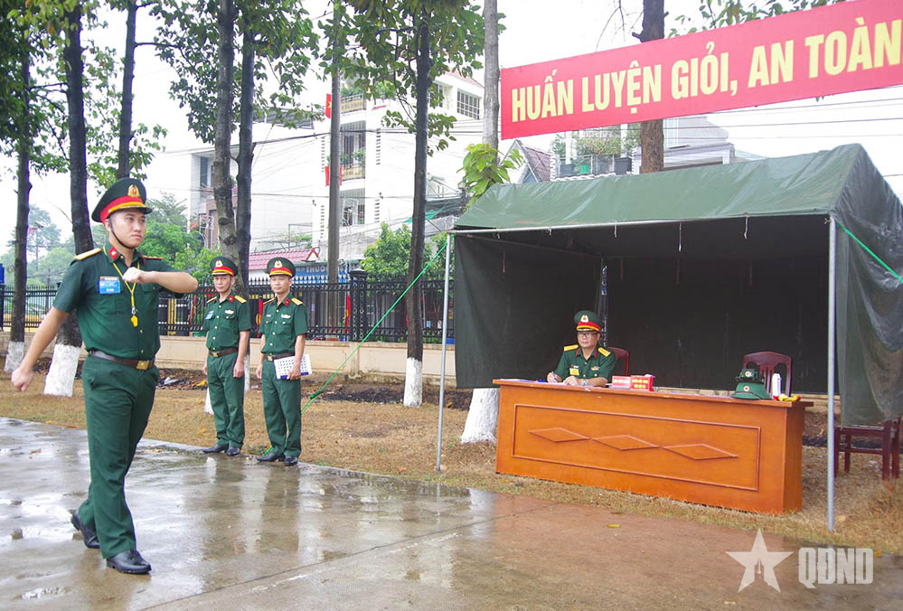 Lữ đoàn 972 khai mạc hội thi công tác chuẩn bị huấn luyện năm 2026