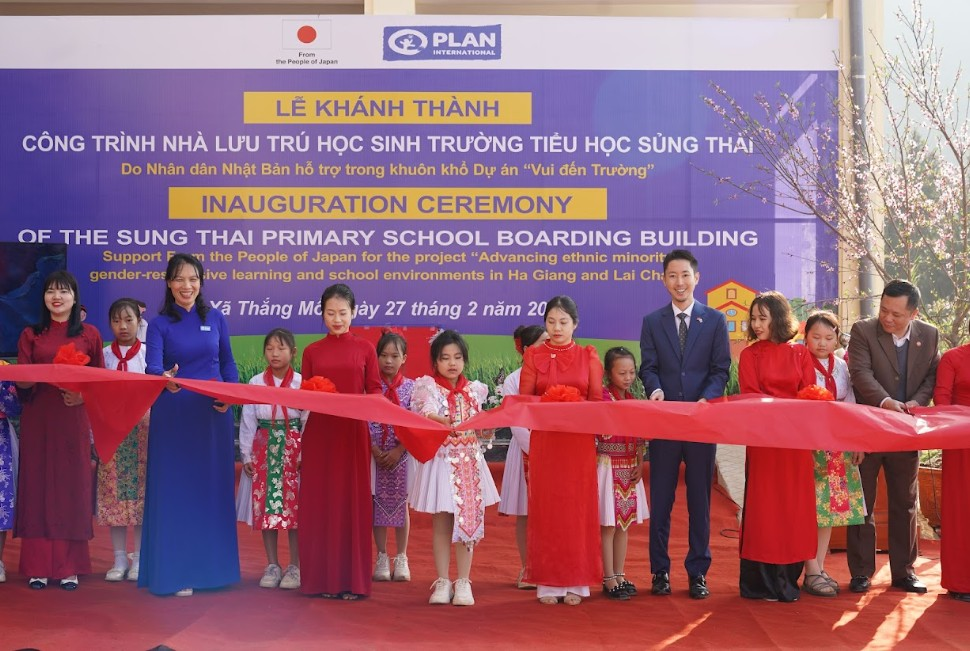 Thêm cơ hội đến trường cho học sinh vùng cao