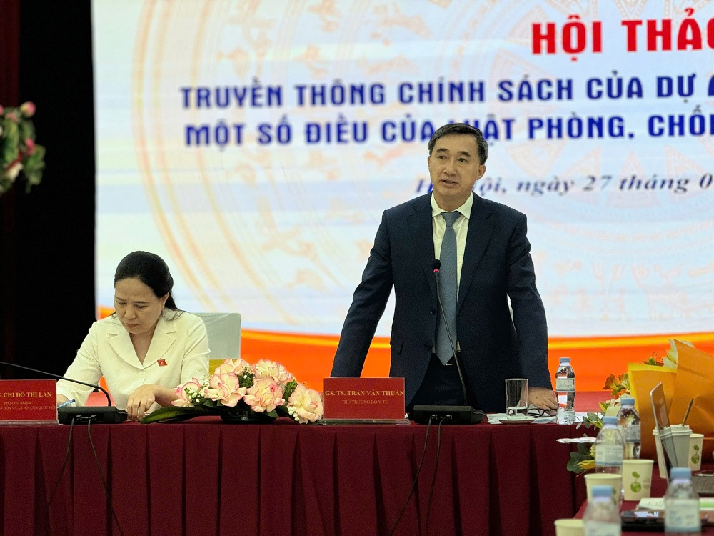 Đề xuất luật hóa quy định cấm thuốc lá điện tử