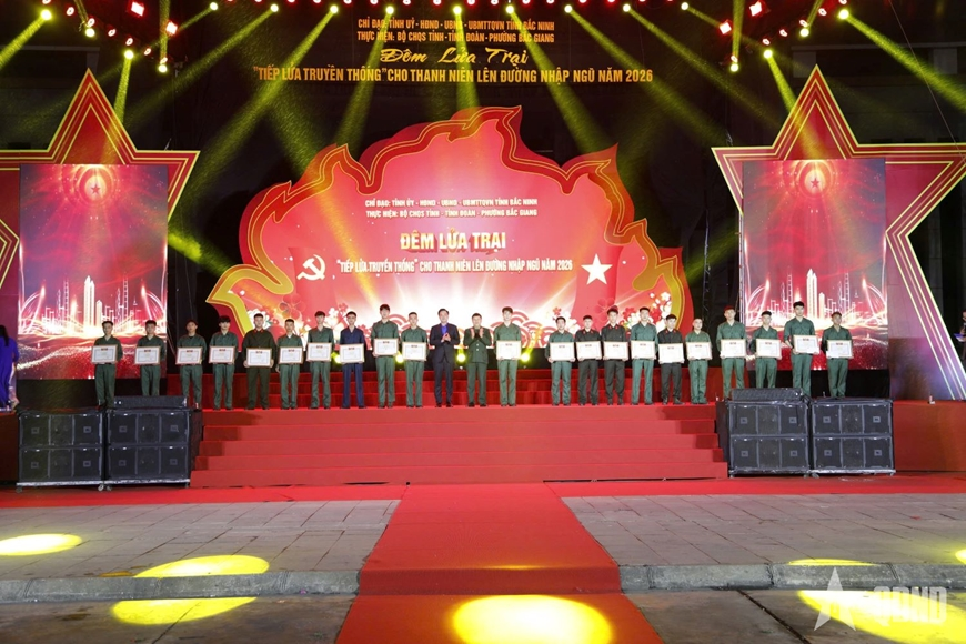 Bắc Ninh: Tiếp lửa truyền thống cho thanh niên lên đường nhập ngũ

