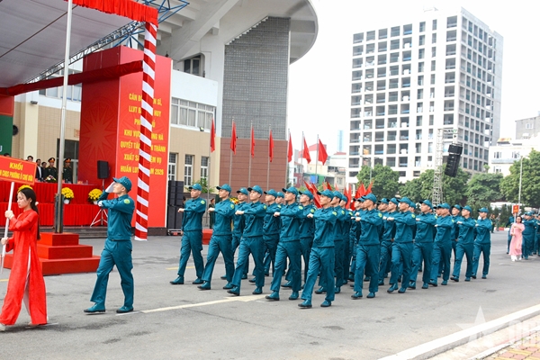 Ban chỉ huy Phòng thủ khu vực 3 - Hồng Hà hào hứng ra quân huấn luyện