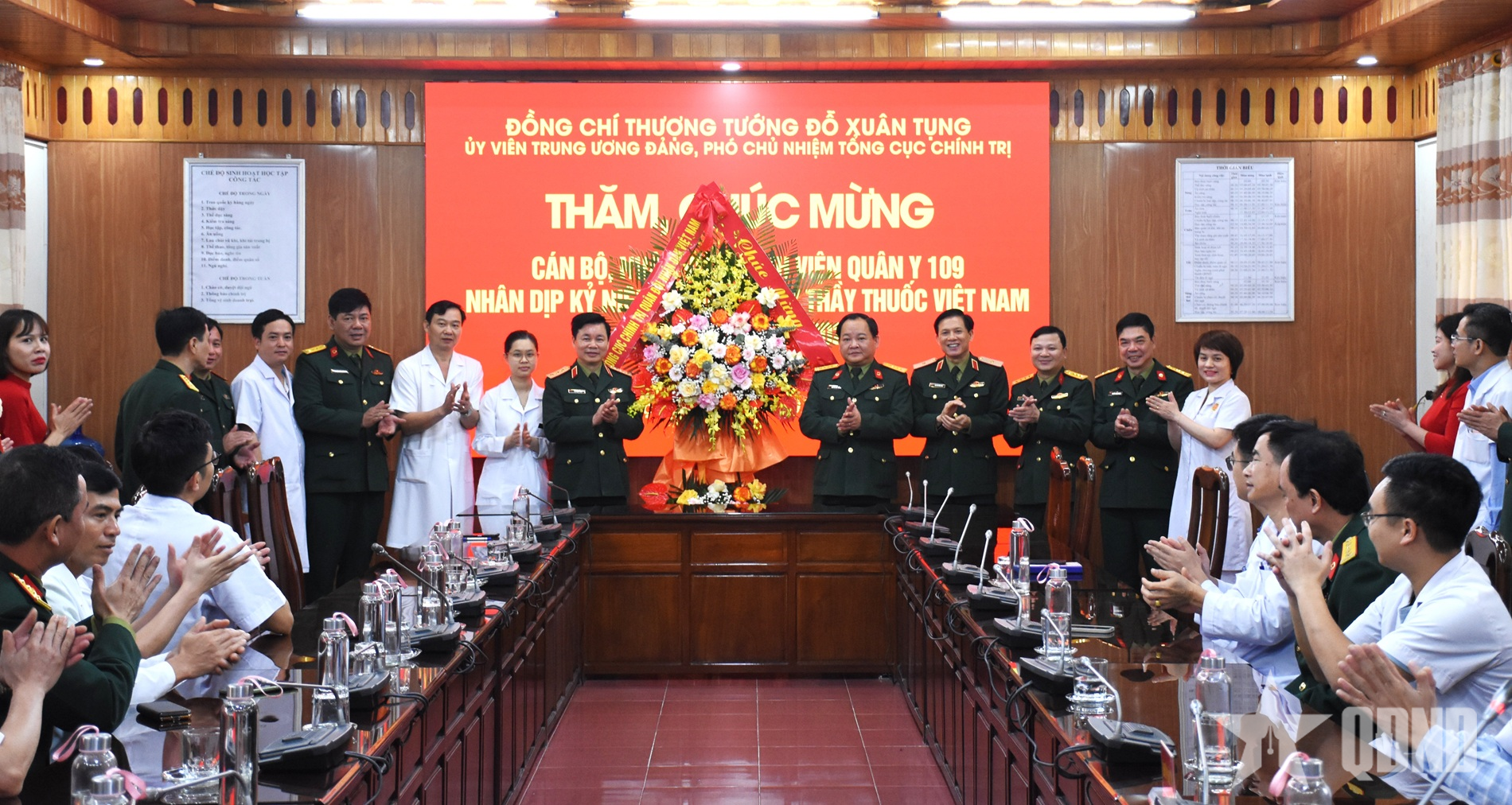 Thượng tướng Đỗ Xuân Tụng thăm, chúc mừng Bệnh viện Quân y 109