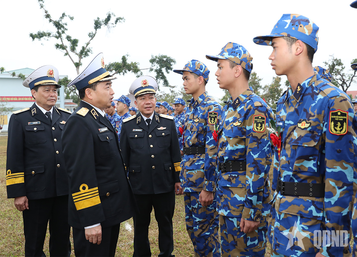 Phát huy truyền thống Quân chủng ba lần anh hùng, bảo vệ vững chắc chủ quyền biển, đảo của Tổ quốc