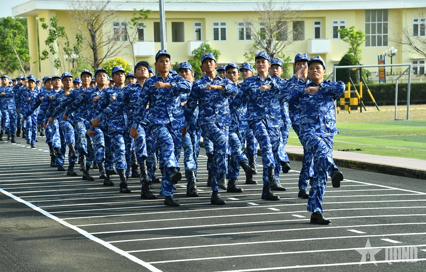 Vùng Cảnh sát biển 4: Tập huấn những vấn đề nảy sinh từ thực tiễn trên biển
