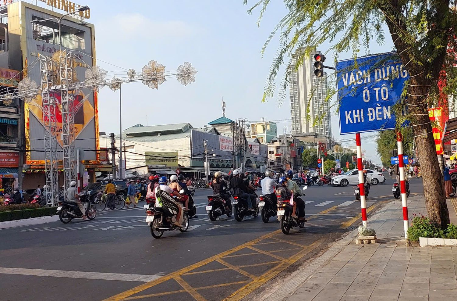 Tuyên truyền về vạch kẻ “mắt võng”